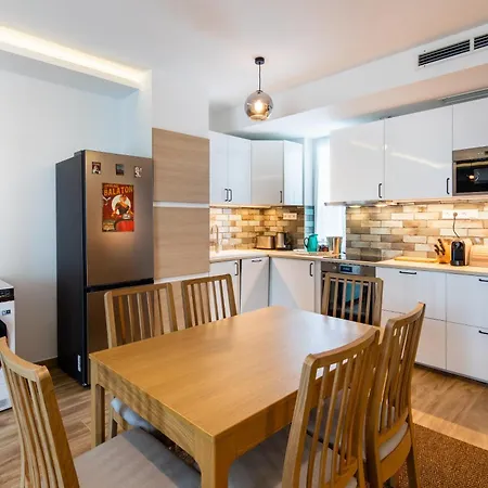 Master * Balatonkenese